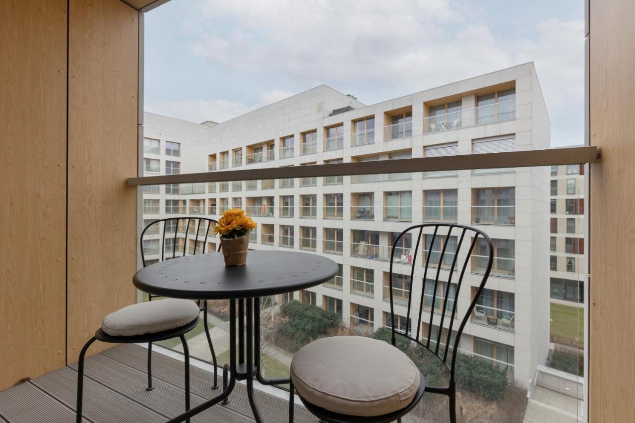 Cozy Apartments With Parking In The 19Th District By Noclegi Renters Варшава Екстер'єр фото