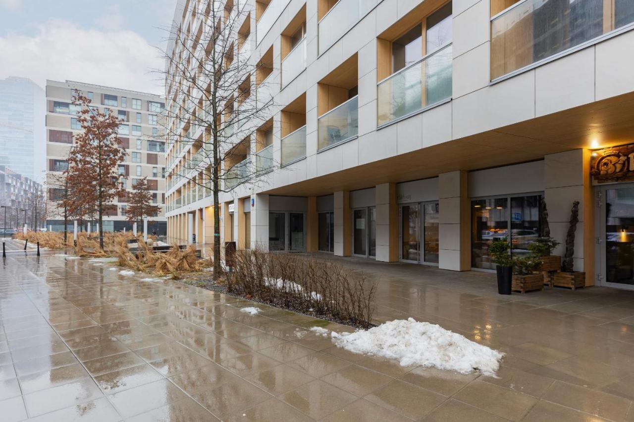Cozy Apartments With Parking In The 19Th District By Noclegi Renters Варшава Екстер'єр фото