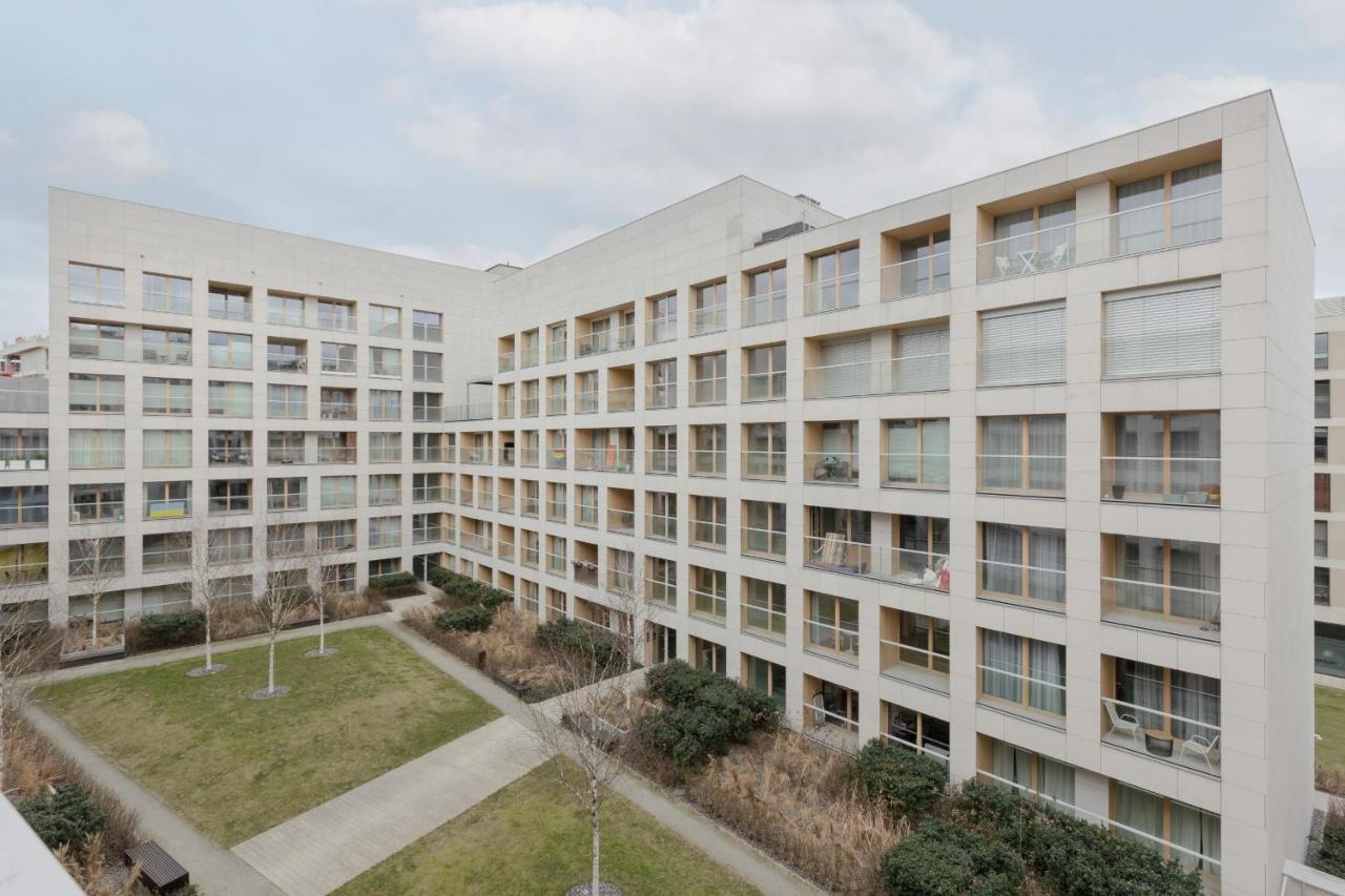 Cozy Apartments With Parking In The 19Th District By Noclegi Renters Варшава Екстер'єр фото